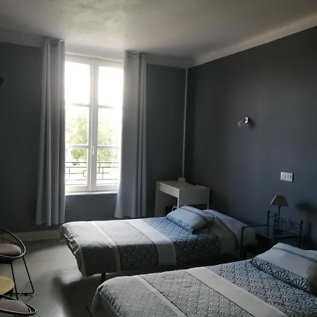 Du Grand Monarque Hotel
