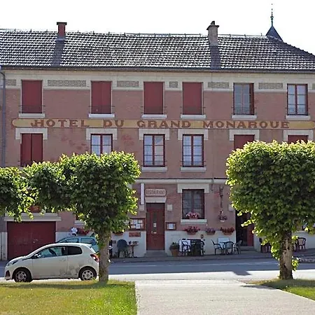 Du Grand Monarque Hotel