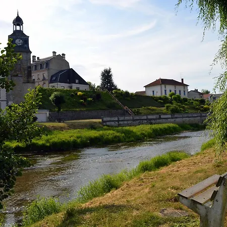 Отель Du Grand Monarque *