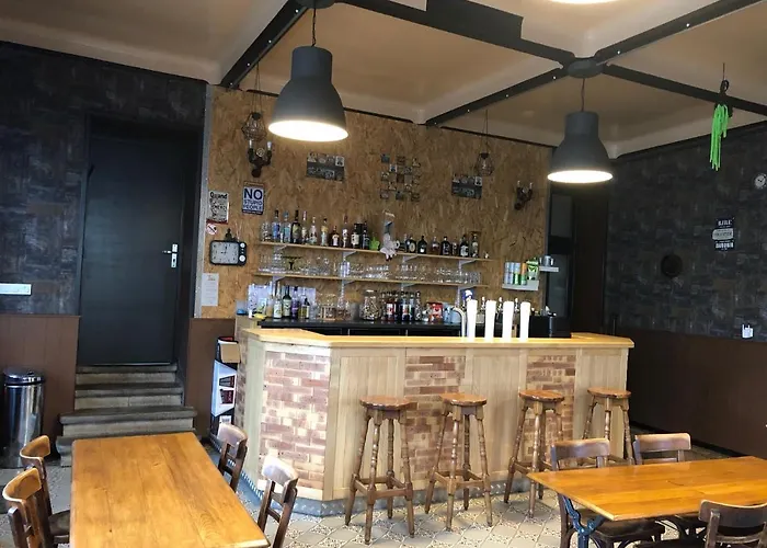 Отель Du Grand Monarque *