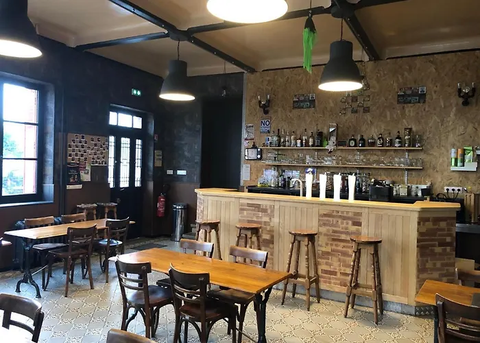 Отель Du Grand Monarque *