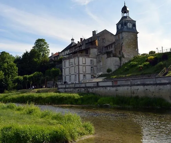 Du Grand Monarque Отель *