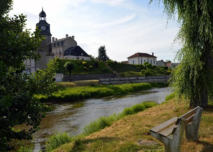 Отель Du Grand Monarque *